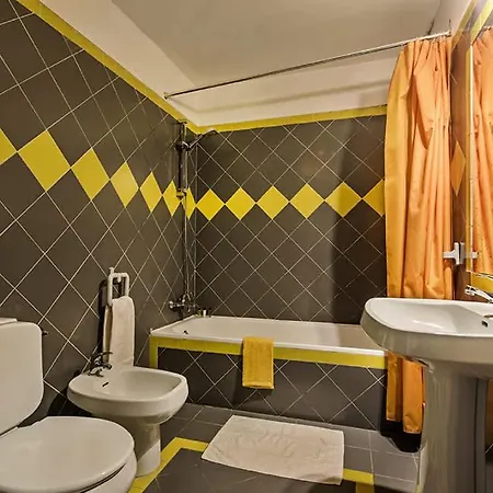 Almanda - Spacious Perfectly Located Between Marina And The Old Town * Albufeira