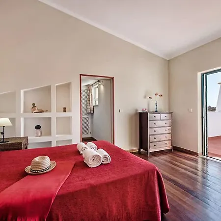 Almanda - Spacious Perfectly Located Between Marina And The Old Town *