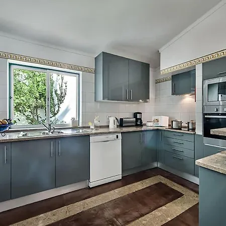 Villa Almanda - Spacious Perfectly Located Between Marina And The Old Town *