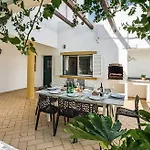 Almanda - Spacious Perfectly Located Between Marina And The Old Town Villa *